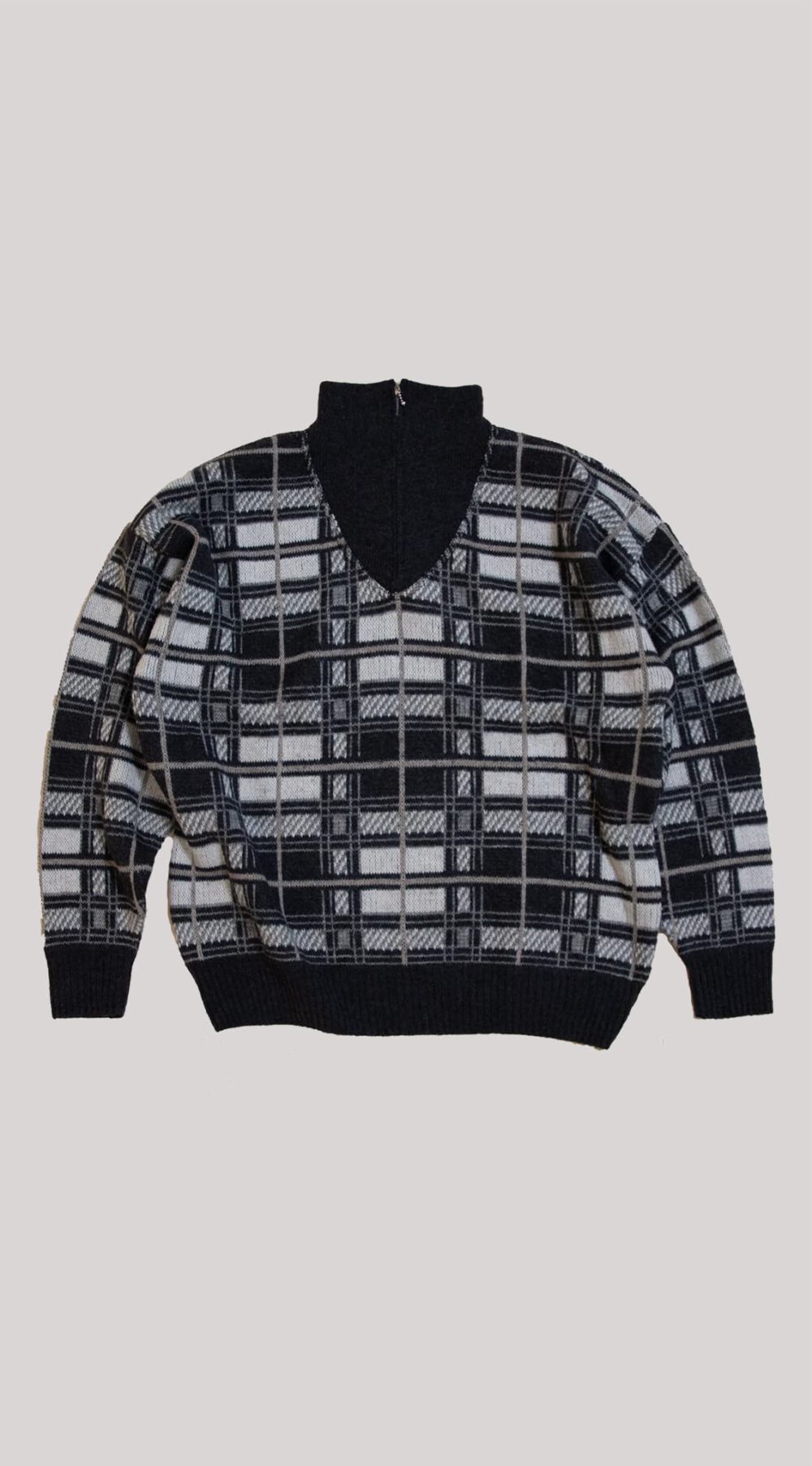 202200112 - Vintage Knit Pullover