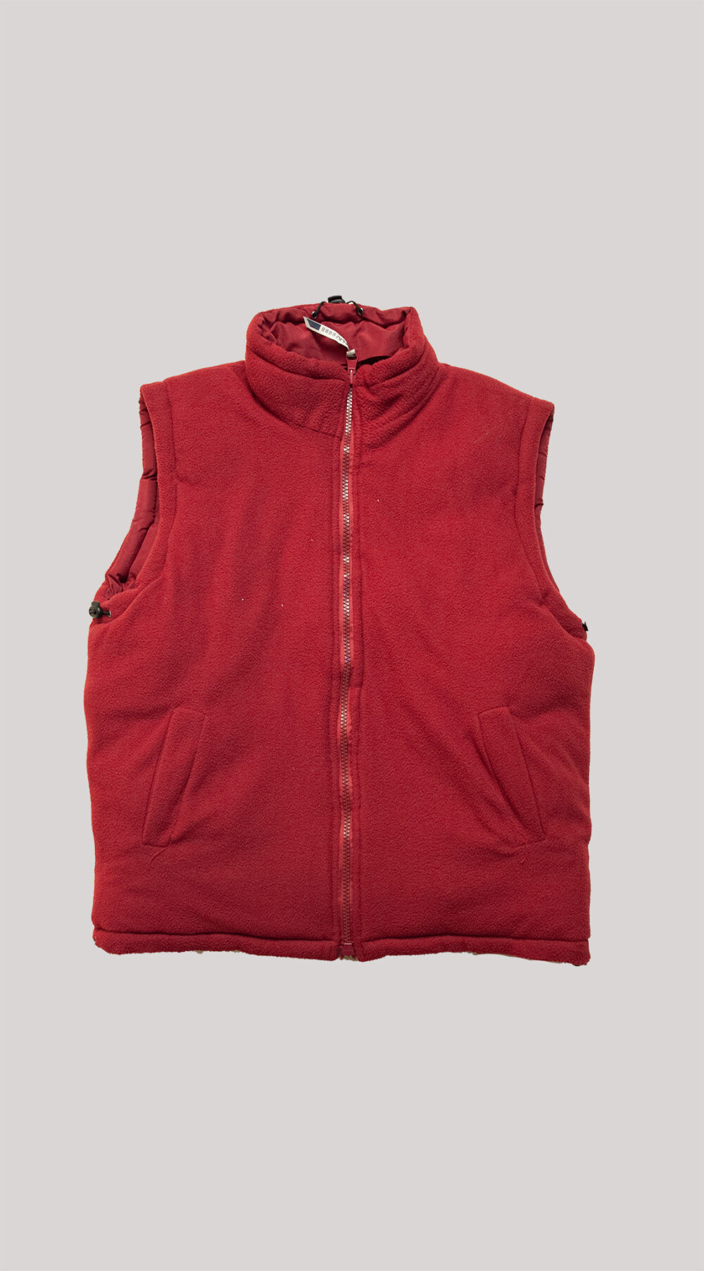 202200142-Vintage-Vest-Turn