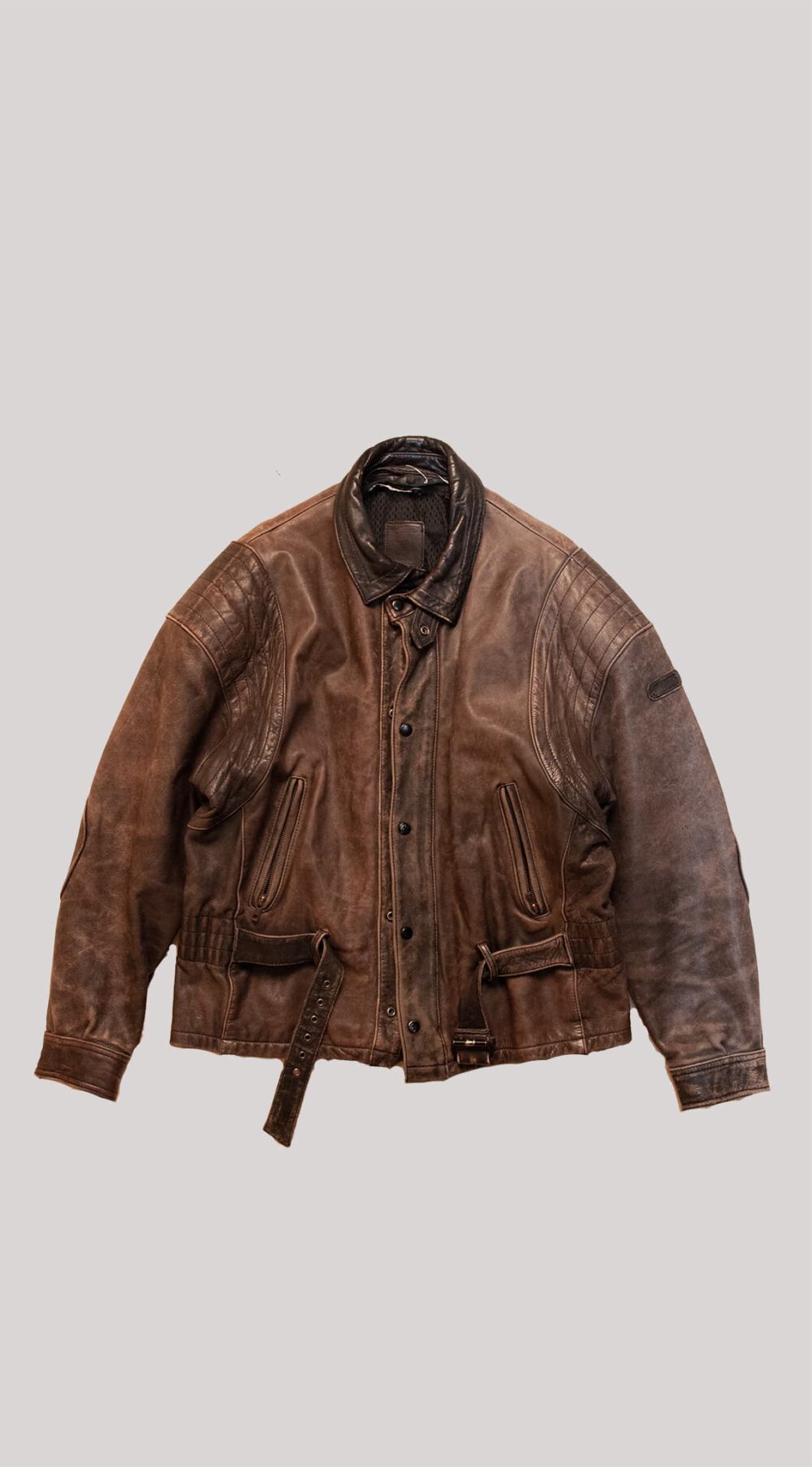 202200145 - Vintage Leather Jacket