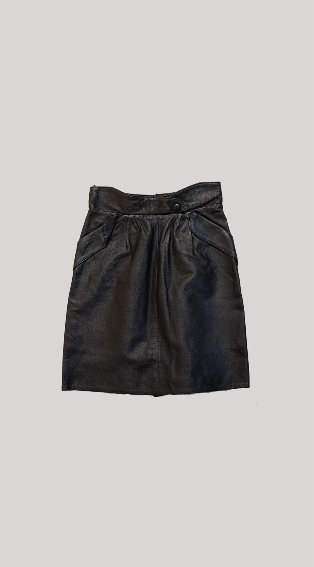 202200199 - Vintage Leather Skirt