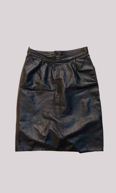 202200200 - Vintage Leather Skirt